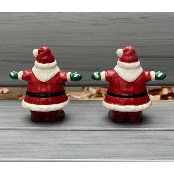 Hometrends Salt and Pepper Santas Christmas Bulks L100536 - Picture 2 of 4